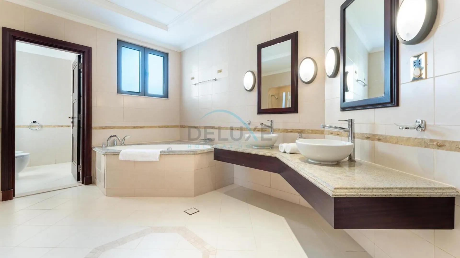 Beachfront 6Br And Assistant'S Room Villa With Private Pool, Palm Villa, Palm Jumeirah By Deluxe Holiday Homes Dubai