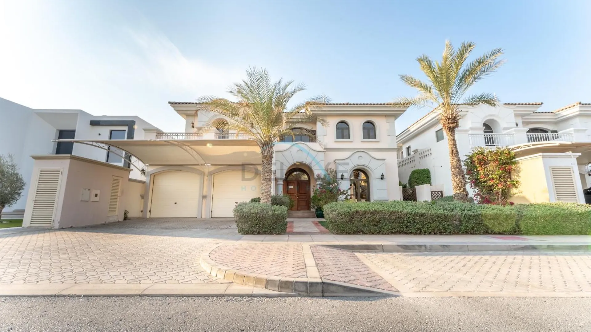 Beachfront 6Br And Assistant'S Room Villa With Private Pool, Palm Villa, Palm Jumeirah By Deluxe Holiday Homes Dubai
