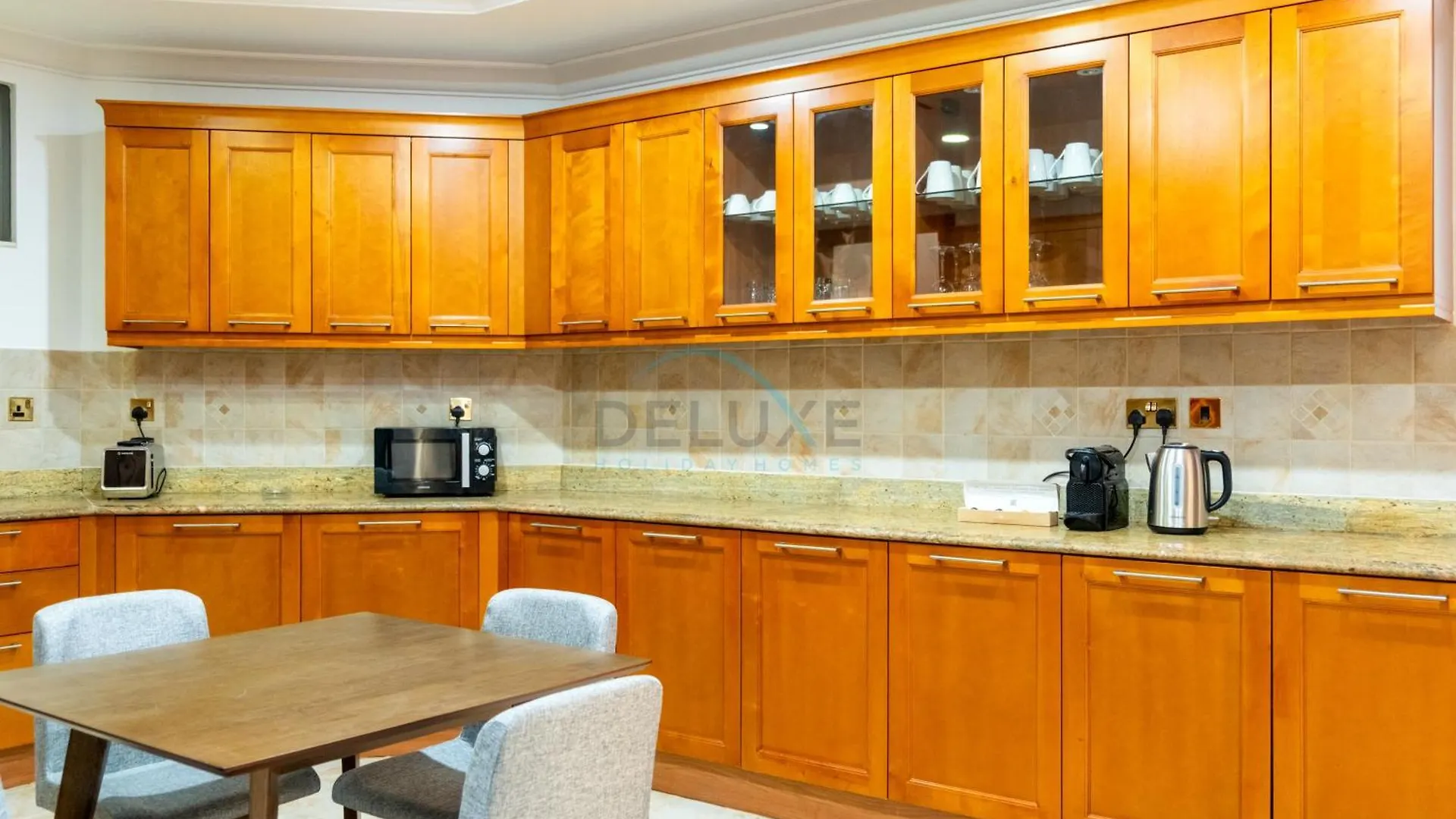 Beachfront 6Br And Assistant'S Room Villa With Private Pool, Palm Villa, Palm Jumeirah By Deluxe Holiday Homes Dubai 0*,  United Arab Emirates